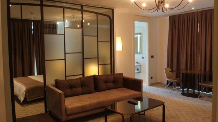 Londe Business Suite Hotel Suite