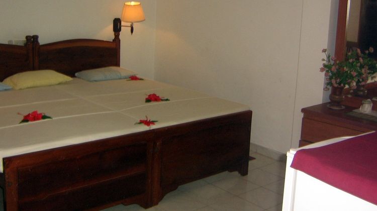 Royal Beach Hotel Suite