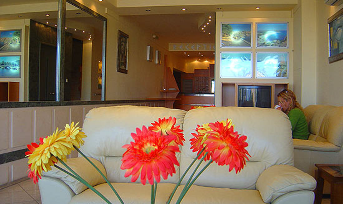 Elysee Hotel Lobby