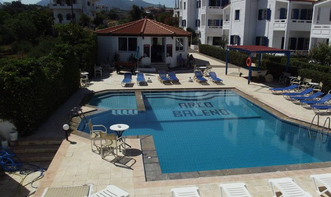 Arco Baleno Apartments Exterior