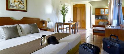 Elotis Suites Room