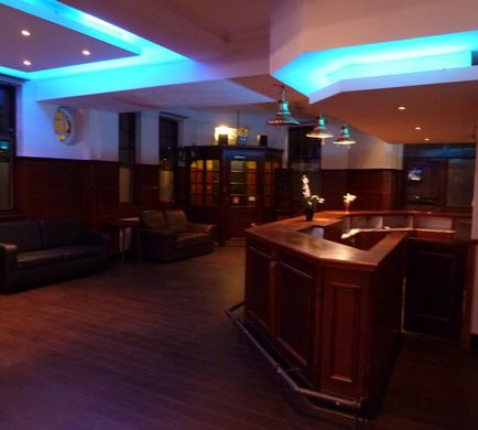 The Bull and Bush Hotel Kingston Lobby