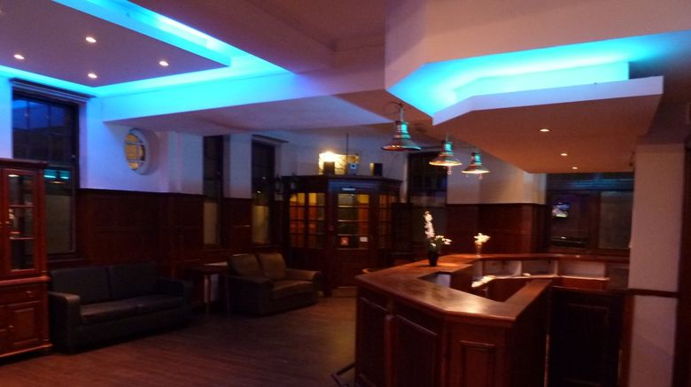 <b>The Bull and Bush Hotel Kingston Lobby</b>