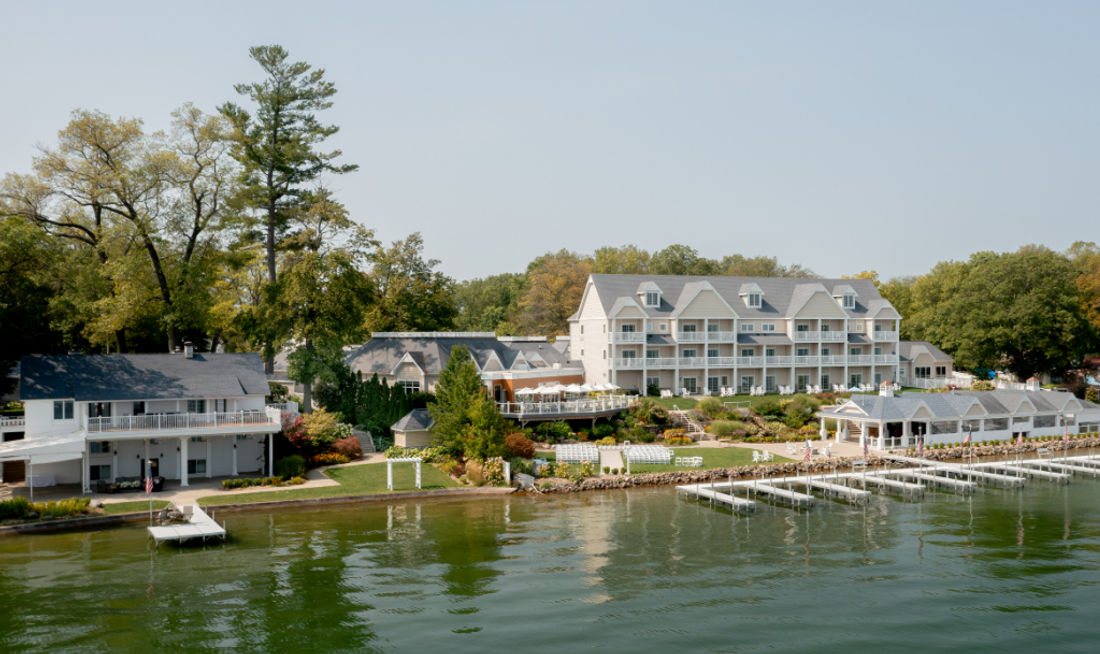 Bay Pointe Exterior