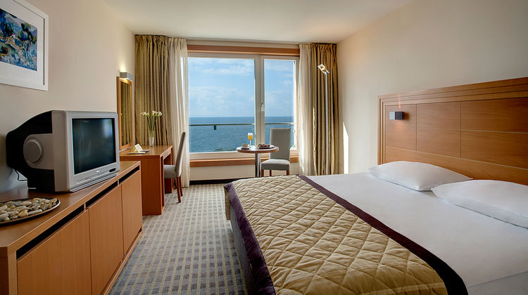 Luna Island Hotel Room