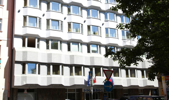 Medos Hotel Exterior