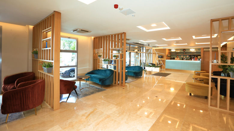 <b>Medos Hotel Lobby</b>