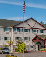 FairBridge Inn & Suites Dupont