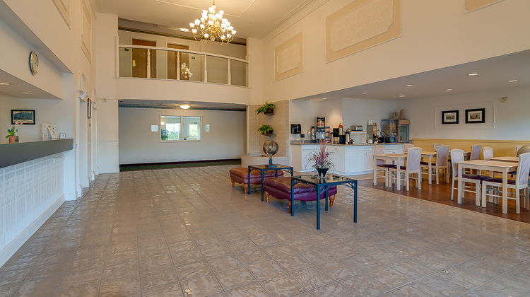 FairBridge Inn & Suites Dupont Lobby