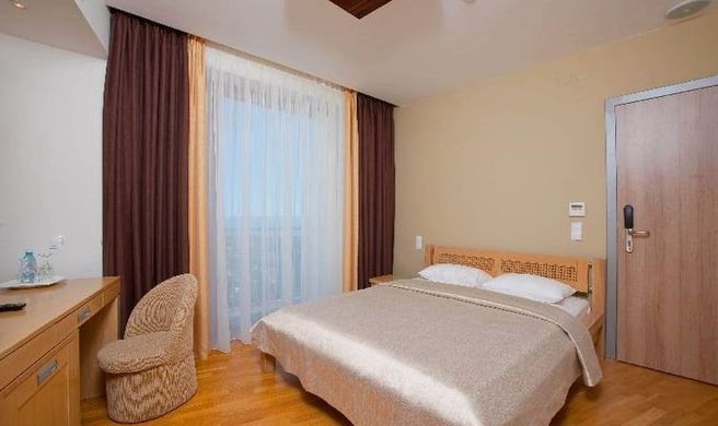 Diana Palace Room