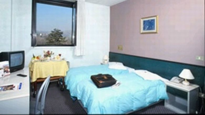 <b>THP Hotel Bologna Room</b>
