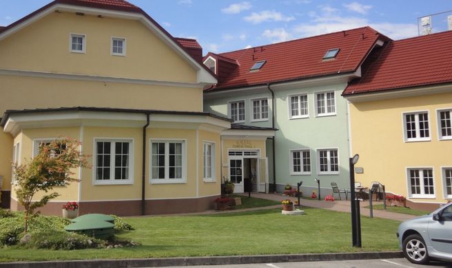Hotel Cateski Dvorec Exterior