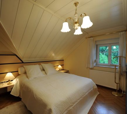 Villa Adora Room