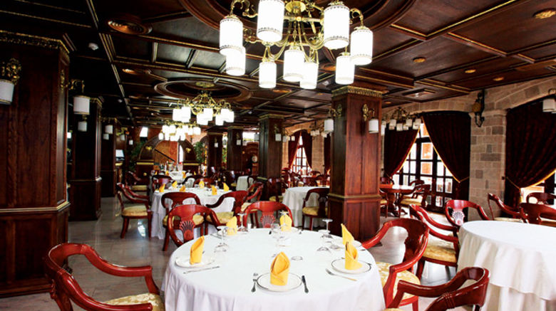 <b>Dinasty Hotel Rezidence Restaurant</b>