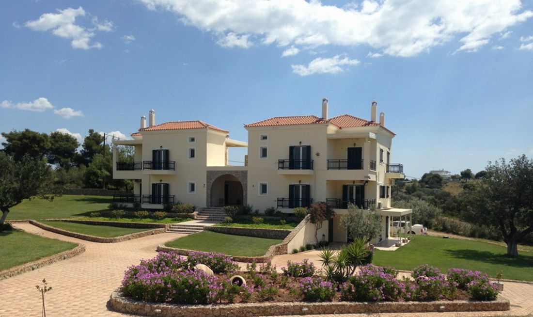 Long View Resort Exterior