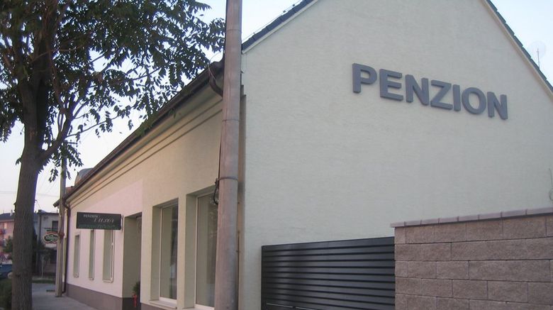 Penzion Luxor Exterior