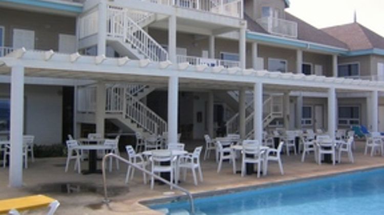 Cobalt Coast Resort & Suites Pool