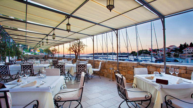 <b>Hotel Martinis Marchi Restaurant</b>
