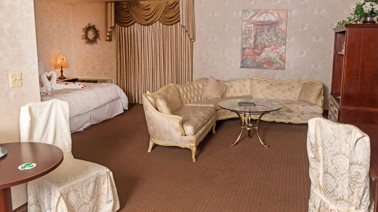 Renault Winery Tuscany Hotel Suite