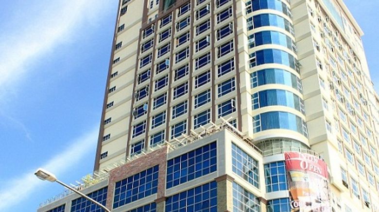 Meritz Hotel Miri Exterior