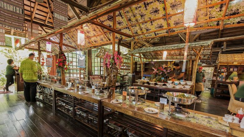 <b>Borneo Tropical Rainforest Resort Restaurant</b>