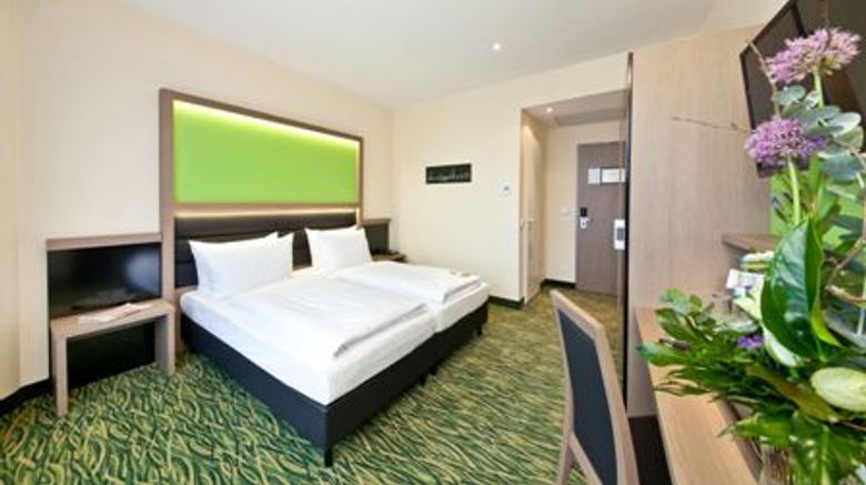 <b>Select Hotel Style Berlin Room</b>