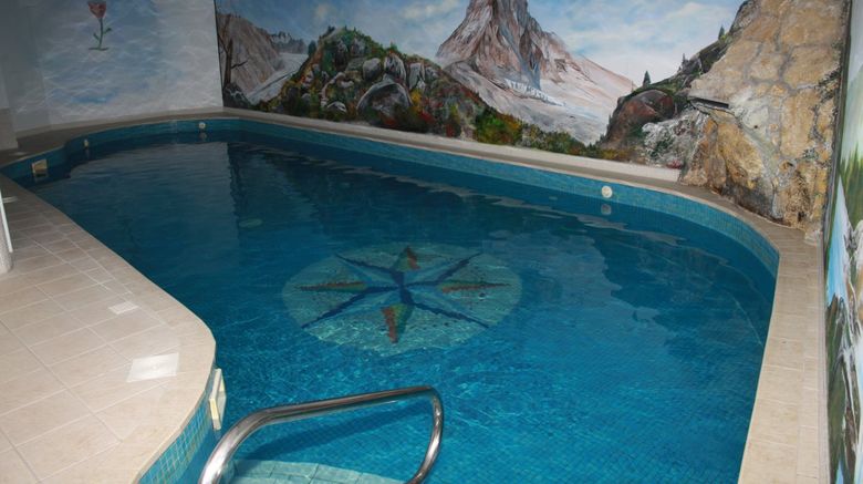<b>Hotel Walliserhof Pool</b>