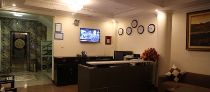 Caravan Hotel Lobby