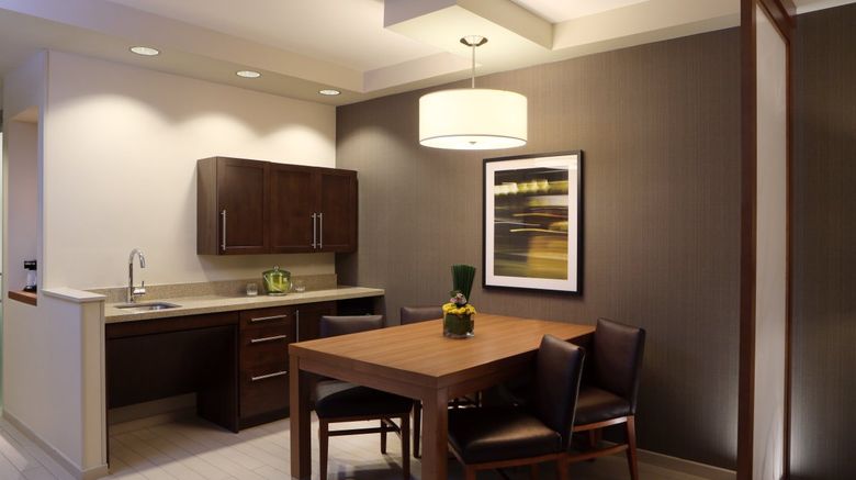 <b>Hyatt Place Flushing/LaGuardia Airport Suite</b> <b>Hyatt Place Flushing/LaGuardia Airport Suite</b>