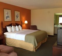 Days Inn Perry near Fairgrounds Room