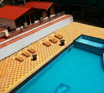 Hunky Dory Resort & Spa Pool