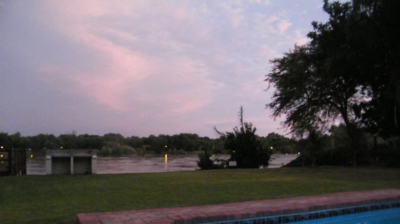 Moonriver Guest House Exterior