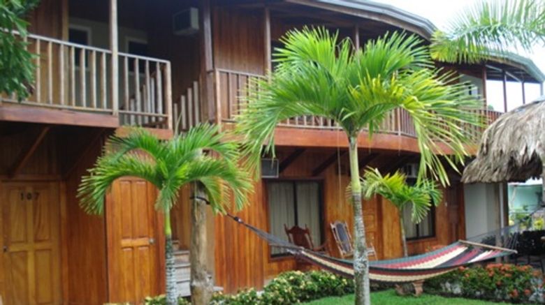 Arenal Hostel Resort Exterior
