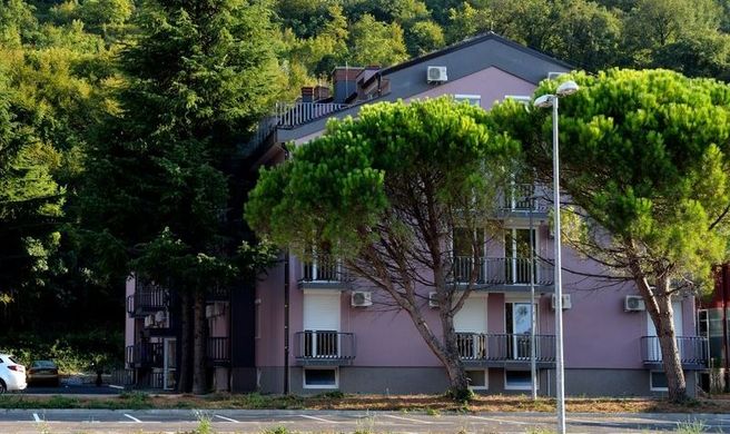 Aparthotel Pinjola Exterior