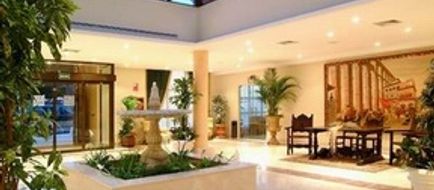 Hotel Segovia Sierra Lobby