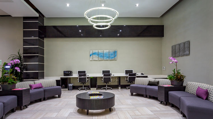 Holiday Inn Houston Downtown Lobby