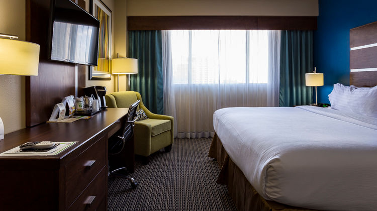 Holiday Inn Houston Downtown Room