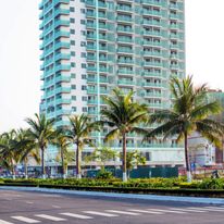 A La Carte Da Nang Beach