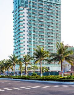 A La Carte Da Nang Beach