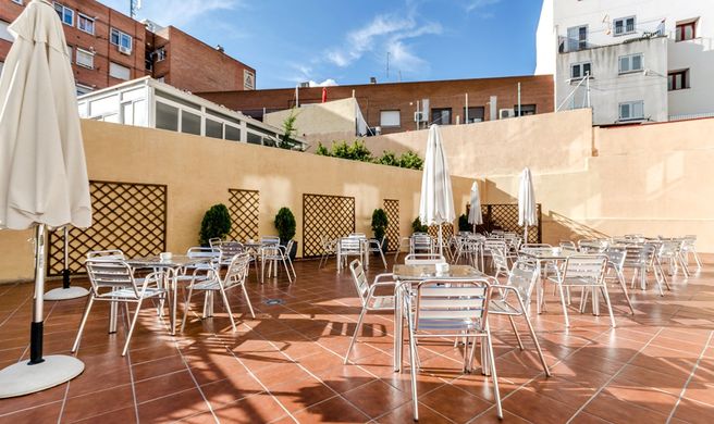 Hotel Valdemoro Exterior