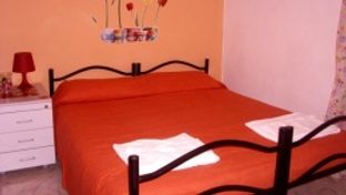 B&B Rome Bed in Art