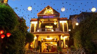 Nhi Nhi Hotel