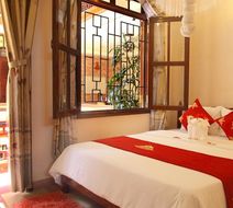 Nhi Nhi Hotel Room