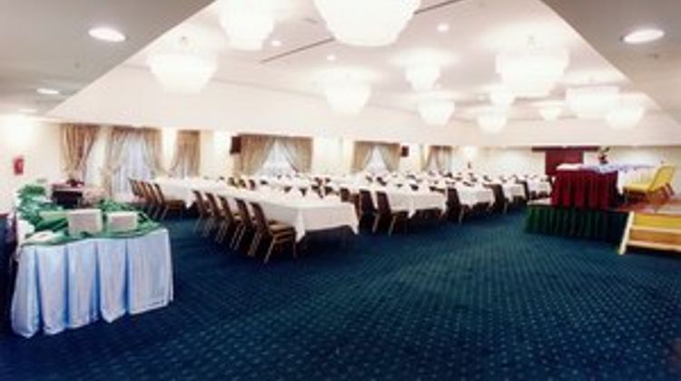 Ramada Almukalla Hotel Banquet
