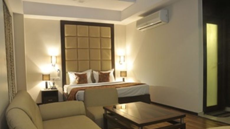 <b>Vista Rooms Grand Eden Hotel Suite</b>