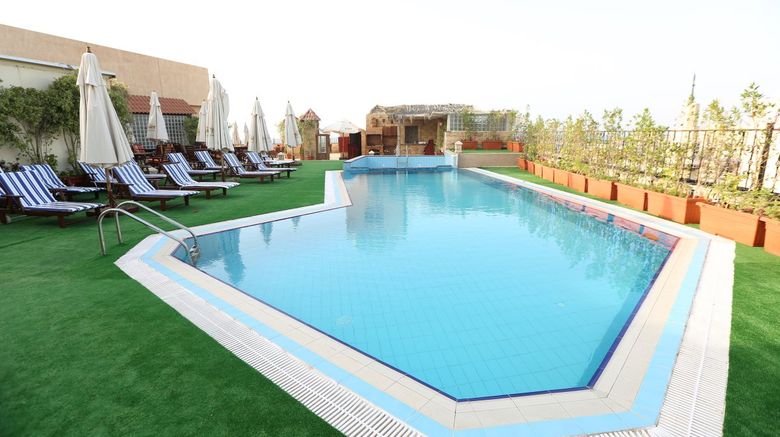 <b>Cherry Maryski Hotel Pool</b>