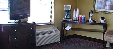 Deluxe Inn Fayetteville Lobby
