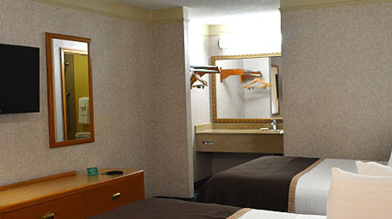 <b>Deluxe Inn Fayetteville Room</b>