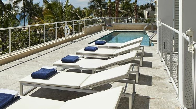 Royal Blues Hotel Pool