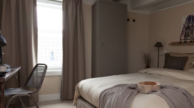 Mother Goose Hotel Room